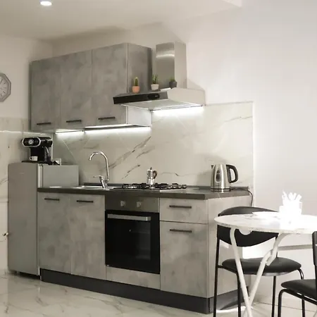 Modern By Sasy In The Centre * Neapel