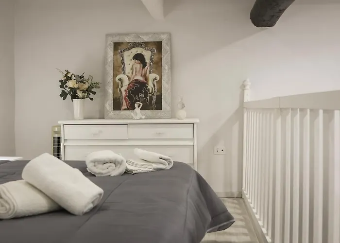 Modern By Sasy In The Centre *