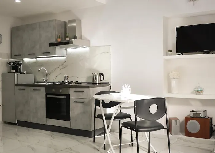 Modern By Sasy In The Centre 아파트 나폴리