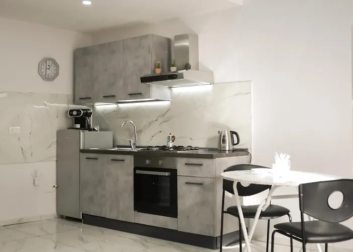 Modern By Sasy In The Centre * 나폴리