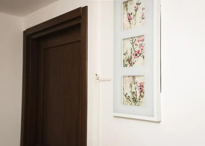 Modern By Sasy In The Centre * 나폴리