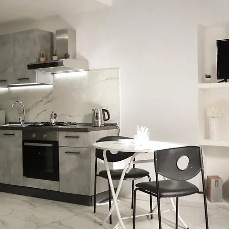 Modern By Sasy In The Centre Appartamento Napoli